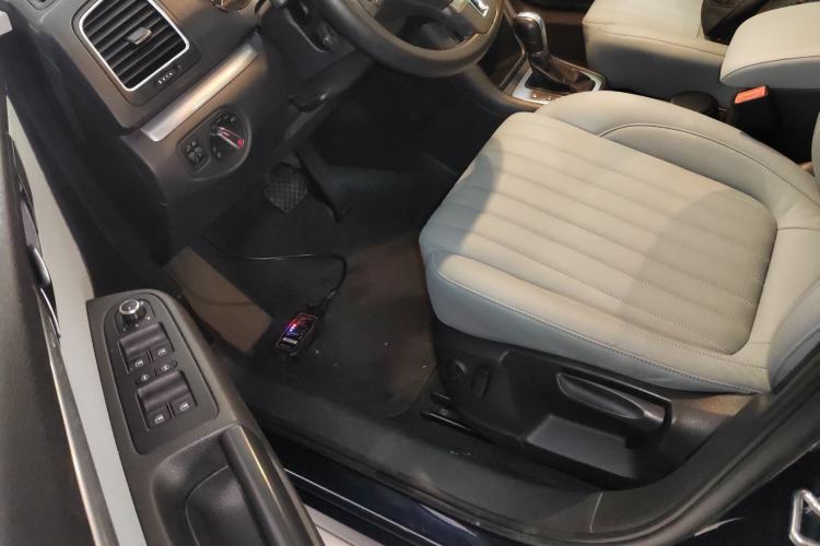 Used Volkswagen Sharan 2013 2.0 TSI Comfort Model Driver Seat