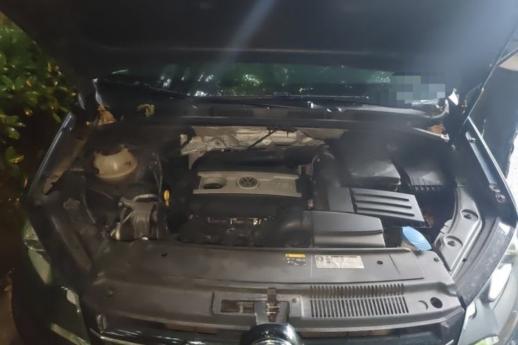 Used Volkswagen Sharan 2013 1.8TSI Comfort Model Euro IV Engine Bay