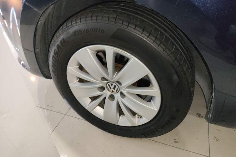 Used Volkswagen Sharan 2013 2.0 TSI Comfort Model Exterior 2