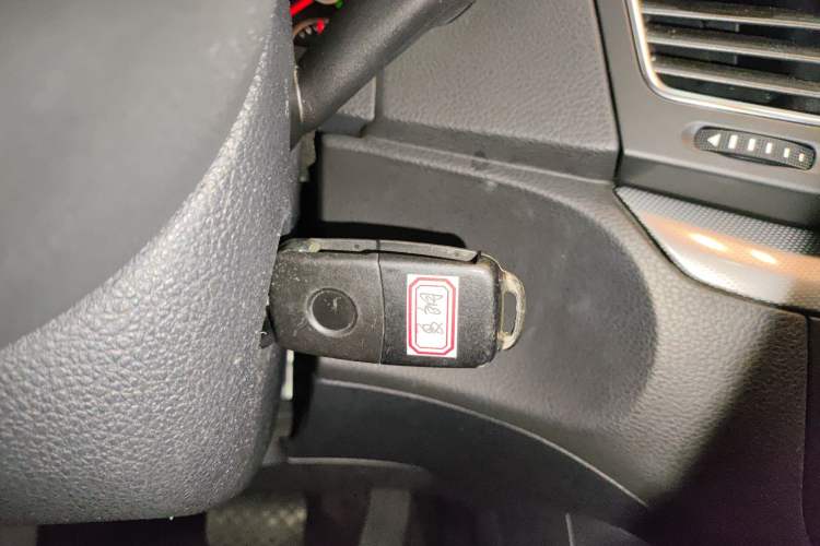 Used Volkswagen Sharan 2013 2.0 TSI Comfort Model Interior 1