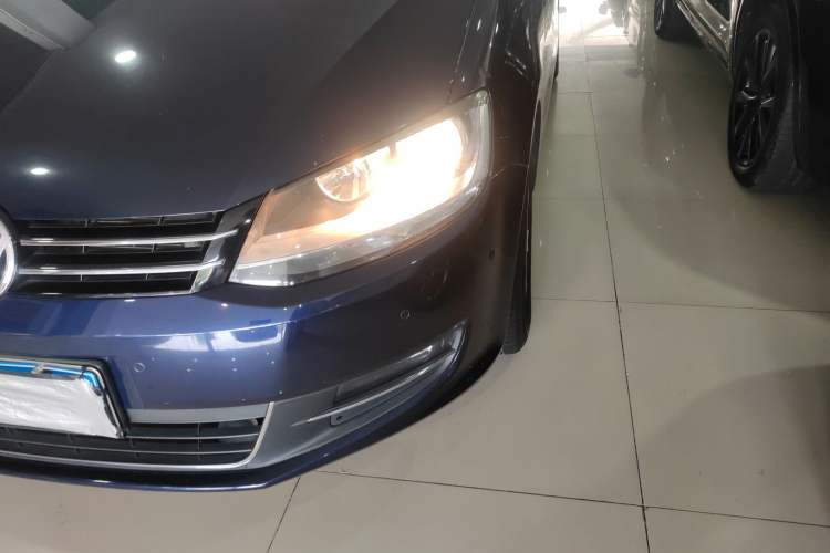 Used Volkswagen Sharan 2013 2.0 TSI Comfort Model Left Front Headlight
