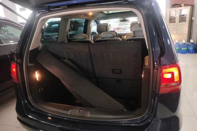 Used Volkswagen Sharan 2013 2.0 TSI Comfort Model Trunk