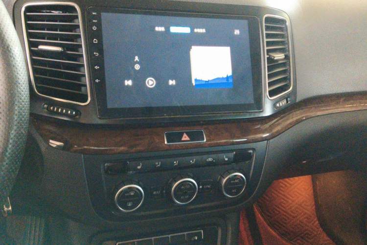 Used Volkswagen Sharan 2013 1.8TSI Comfort Model Audio And AC Panel