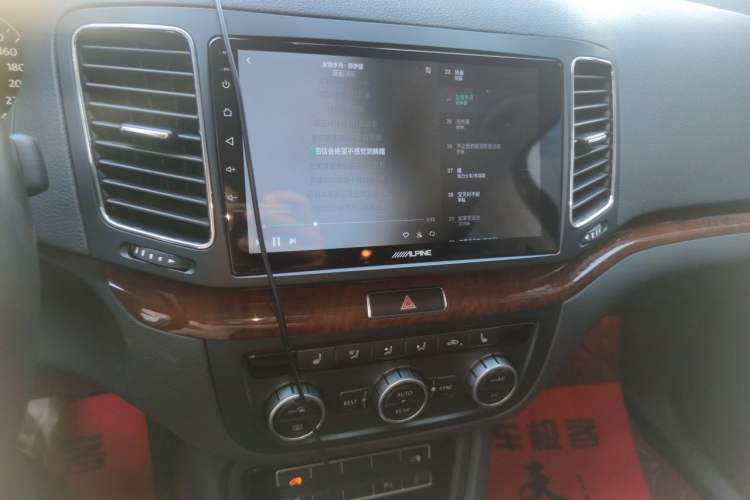 Used Volkswagen Sharan 2013 1.8TSI Standard Model Euro IV Audio And AC Panel