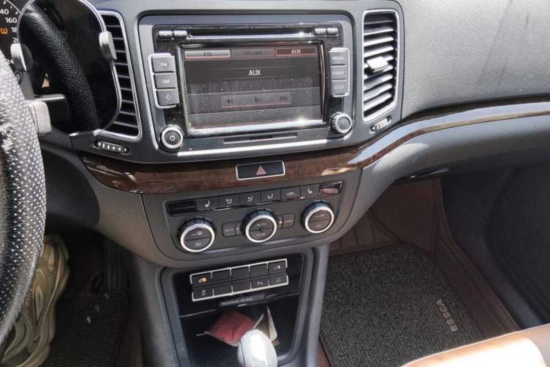 Used Volkswagen Sharan 2013 1.8TSI Comfort Model Euro IV Audio And AC Panel