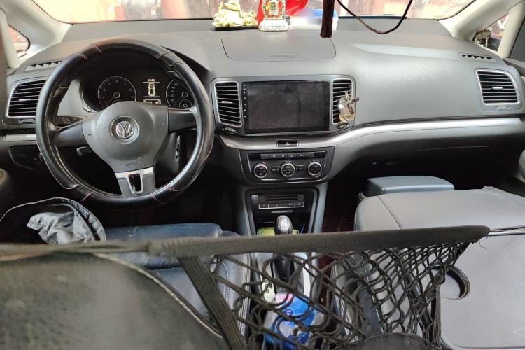 Used Volkswagen Sharan 2013 1.8TSI Standard Model Euro IV Center Console