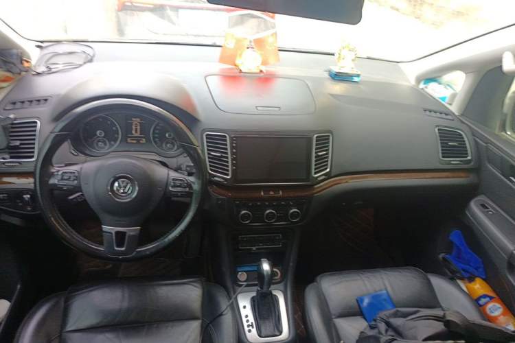 Used Volkswagen Sharan 2013 2.0 TSI Luxury Model Center Console