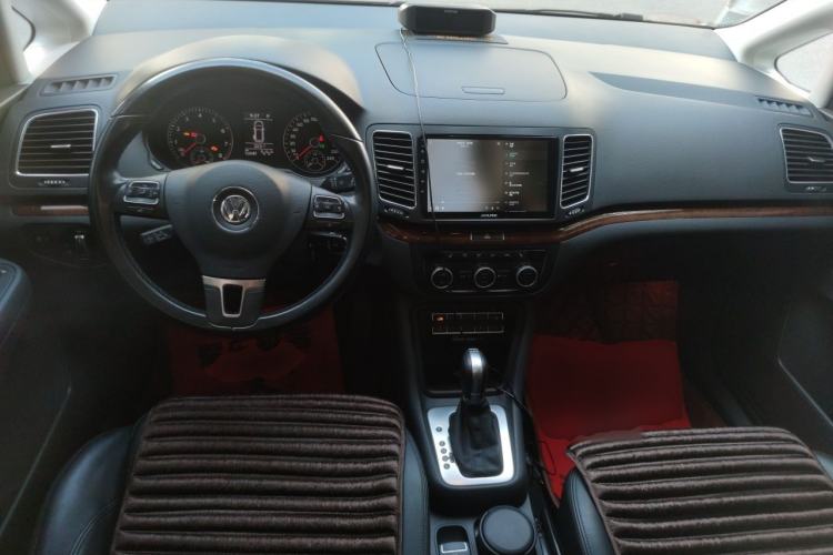 Used Volkswagen Sharan 2013 1.8TSI Standard Model Euro IV Center Console