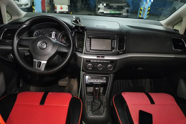 Used Volkswagen Sharan 2013 2.0 TSI Standard Model Center Console