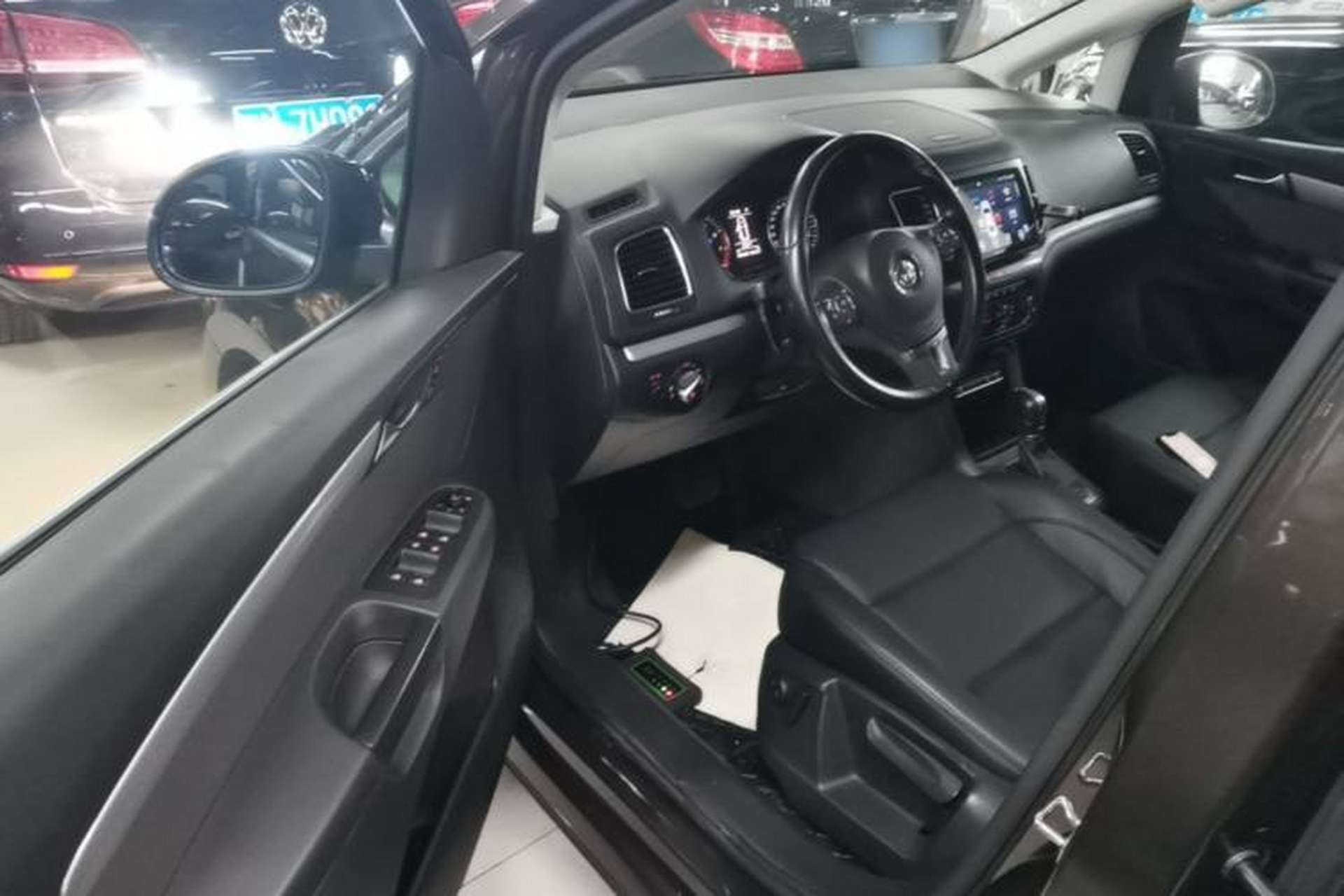Used Volkswagen Sharan 2013 1.8TSI Standard Model Driver Seat