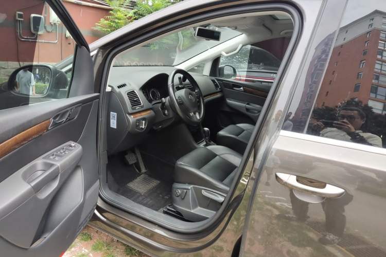 Used Volkswagen Sharan 2013 1.8TSI Standard Model Euro IV Driver Seat