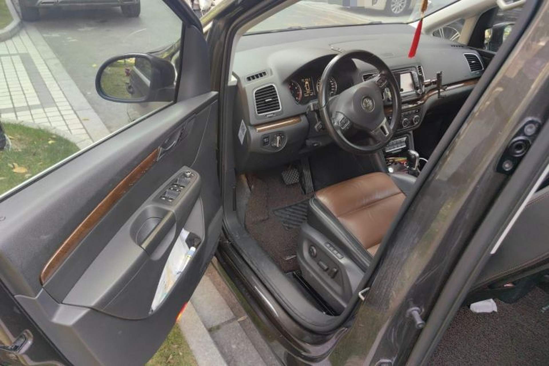 Used Volkswagen Sharan 2013 2.0 TSI Luxury Model Driver Seat