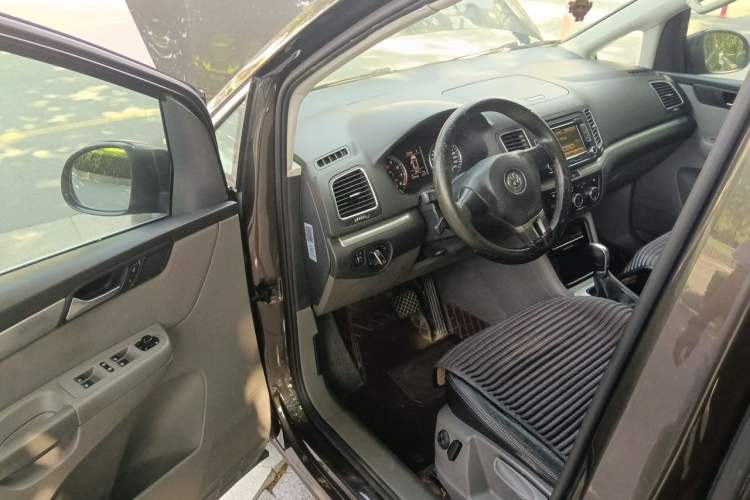 Used Volkswagen Sharan 2013 1.8TSI Standard Model Euro IV Driver Seat