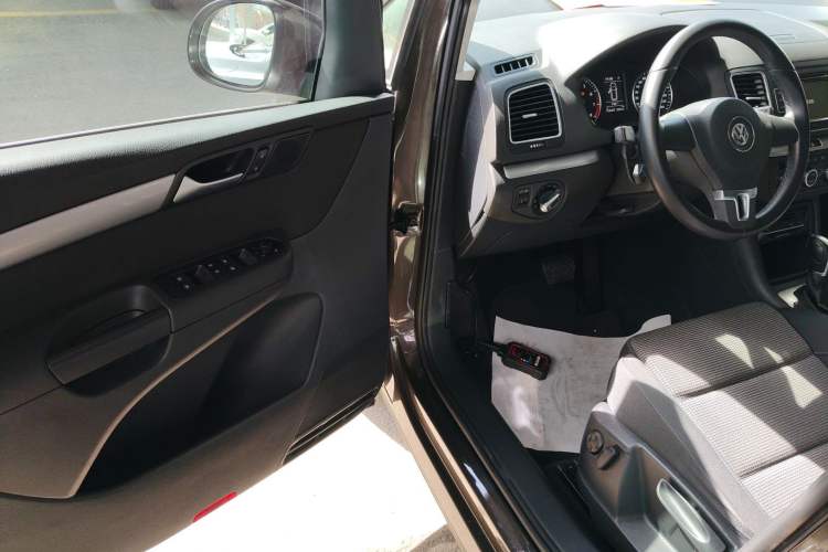 Used Volkswagen Sharan 2013 2.0 TSI Standard Model Driver Seat