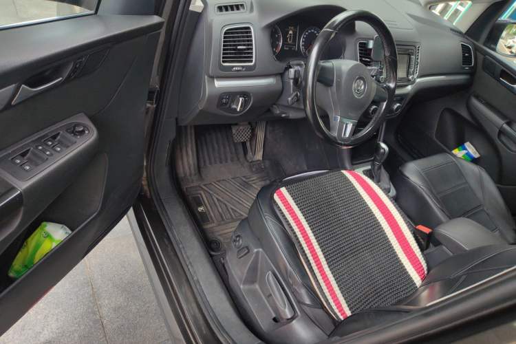 Used Volkswagen Sharan 2013 1.8TSI Standard Model Driver Seat