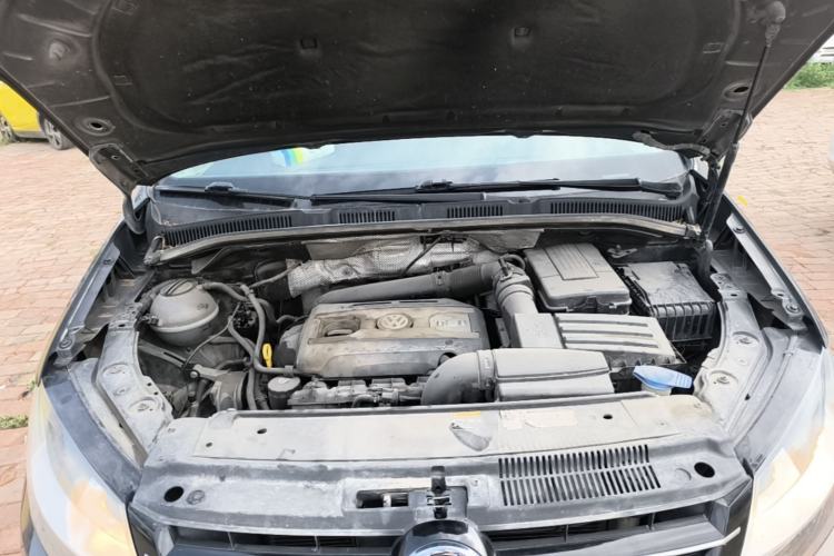 Used Volkswagen Sharan 2013 1.8TSI Standard Model Euro IV Engine Bay
