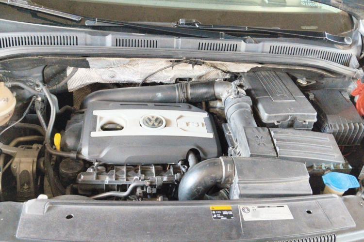 Used Volkswagen Sharan 2013 1.8TSI Comfort Model Engine Bay