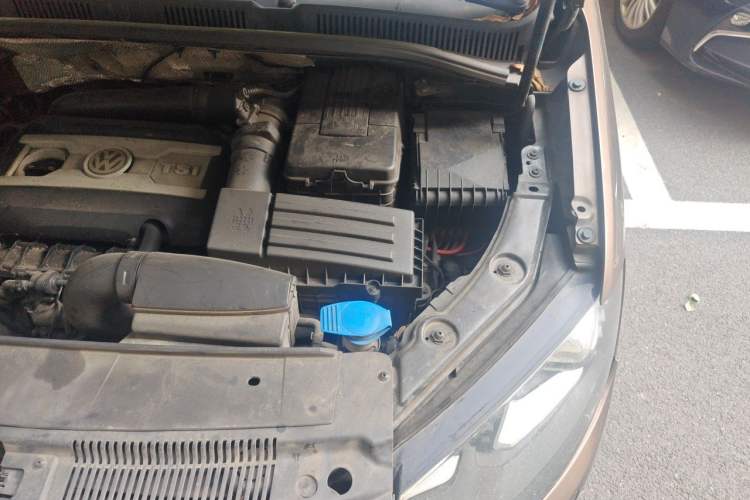 Used Volkswagen Sharan 2013 2.0 TSI Comfort Model Engine Bay Left