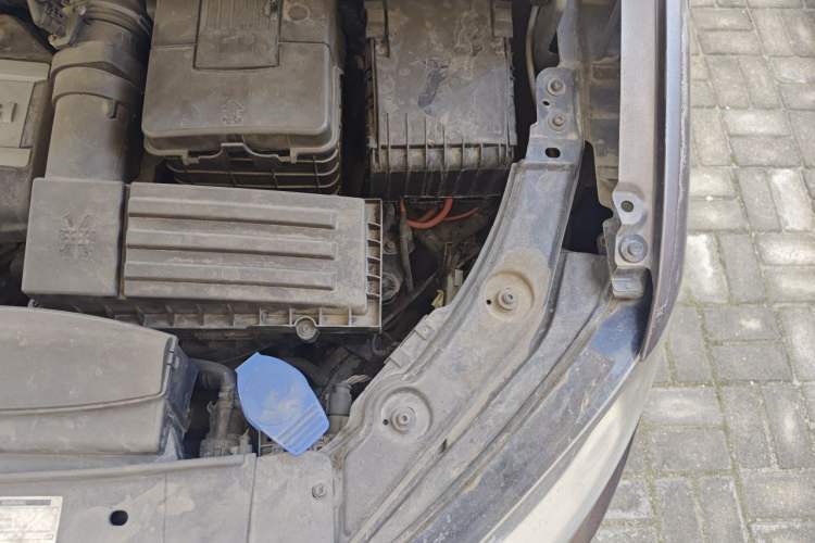 Used Volkswagen Sharan 2013 1.8TSI Standard Model Euro IV Engine Bay Left