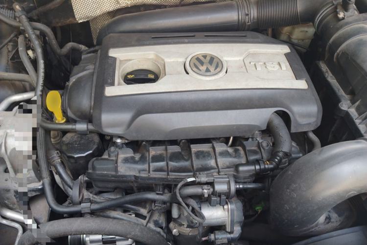 Used Volkswagen Sharan 2013 1.8TSI Standard Model Engine Bay