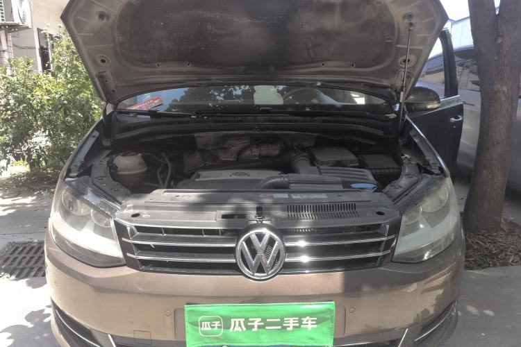 Used Volkswagen Sharan 2013 1.8TSI Comfort Model Euro IV Engine Bay