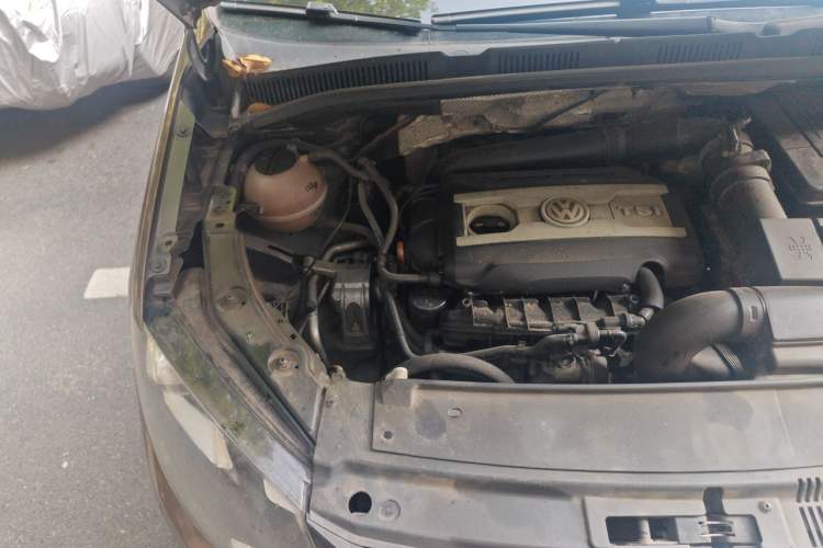 Used Volkswagen Sharan 2013 2.0 TSI Comfort Model Engine Bay Right