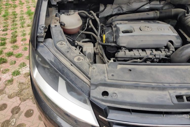 Used Volkswagen Sharan 2013 1.8TSI Standard Model Euro IV Engine Bay Right