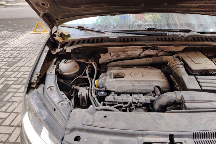 Used Volkswagen Sharan 2013 1.8TSI Standard Model Euro IV Engine Bay Right