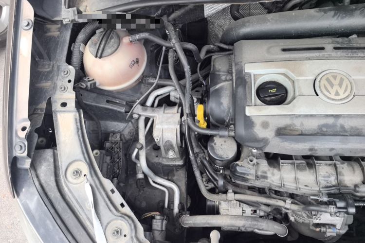 Used Volkswagen Sharan 2013 2.0 TSI Standard Model Engine Bay Right