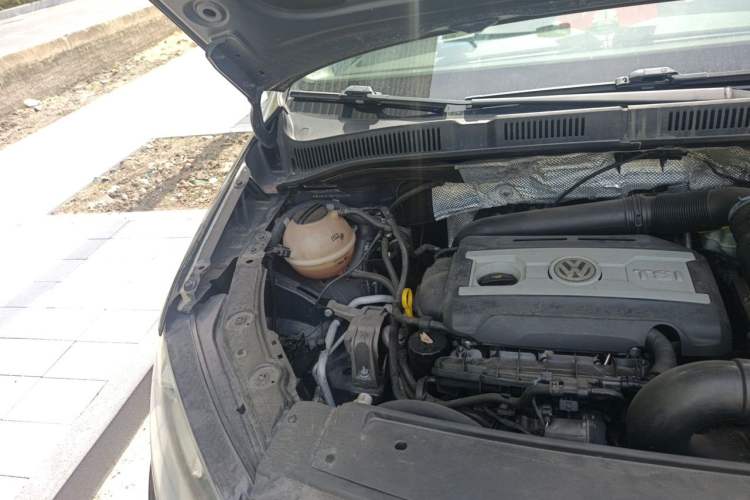 Used Volkswagen Sharan 2013 2.0 TSI Luxury Model Engine Bay Right
