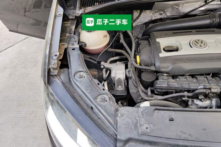 Used Volkswagen Sharan 2013 1.8TSI Comfort Model Euro IV Engine Bay Right