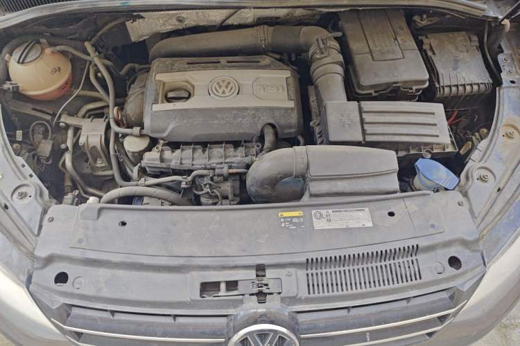 Used Volkswagen Sharan 2013 1.8TSI Standard Model Euro IV Engine Bay