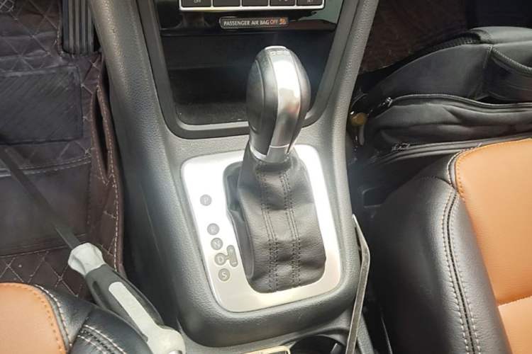 Used Volkswagen Sharan 2013 1.8TSI Standard Model Gear Lever