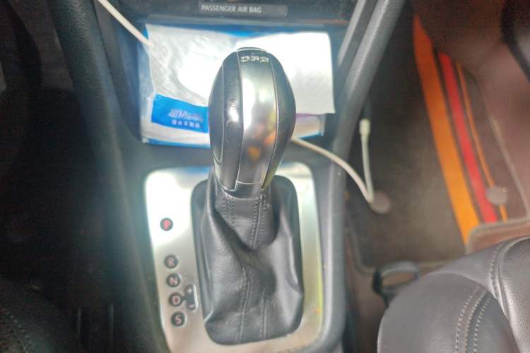 Used Volkswagen Sharan 2013 2.0 TSI Comfort Model Gear Lever