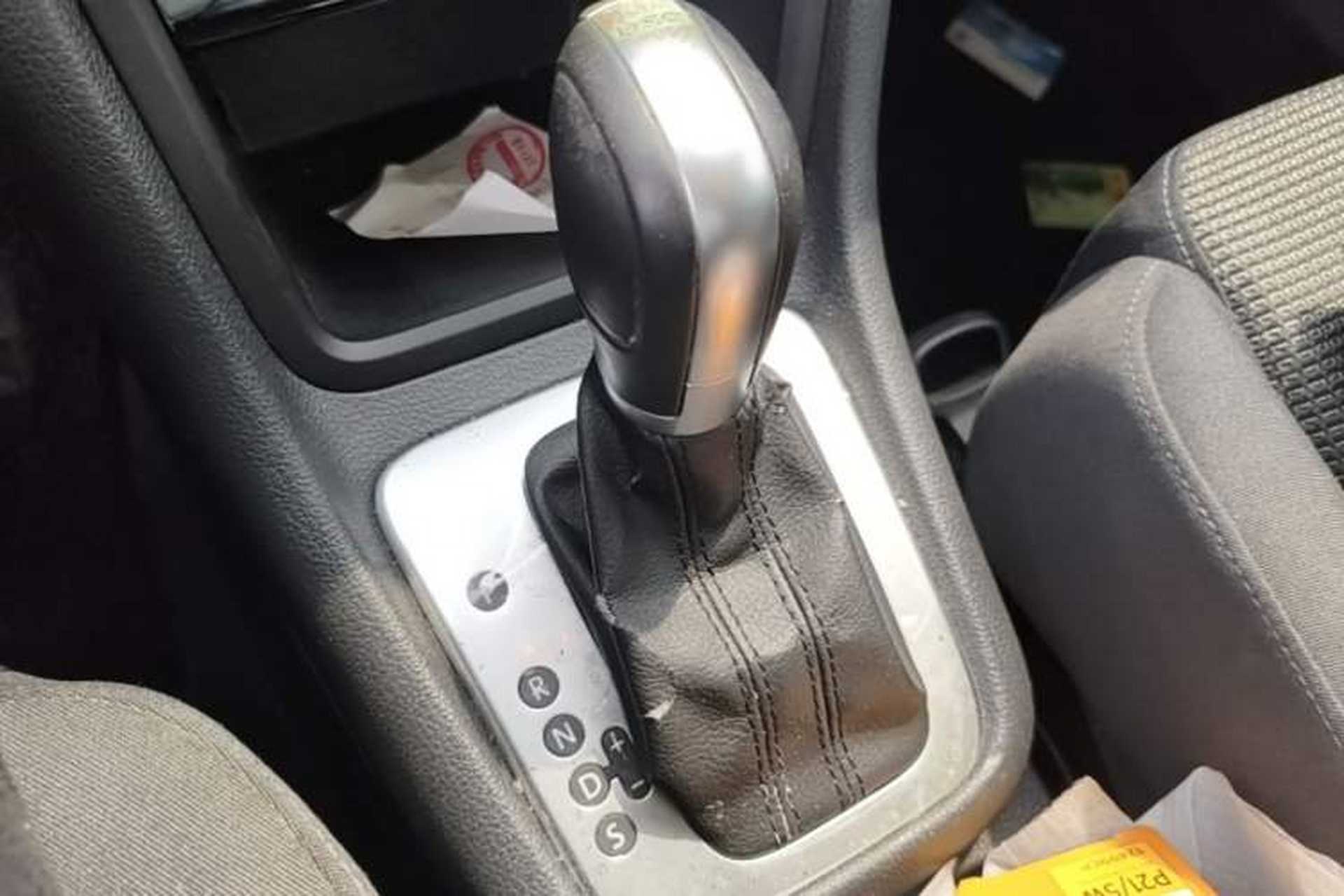 Used Volkswagen Sharan 2013 1.8TSI Standard Model Gear Lever