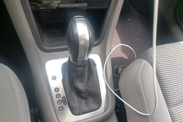 Used Volkswagen Sharan 2013 1.8TSI Standard Model Gear Lever