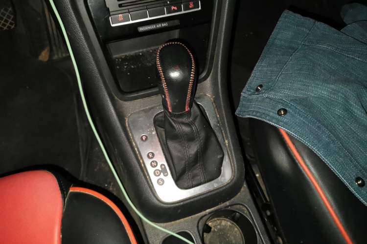 Used Volkswagen Sharan 2013 2.0 TSI Standard Model Gear Lever
