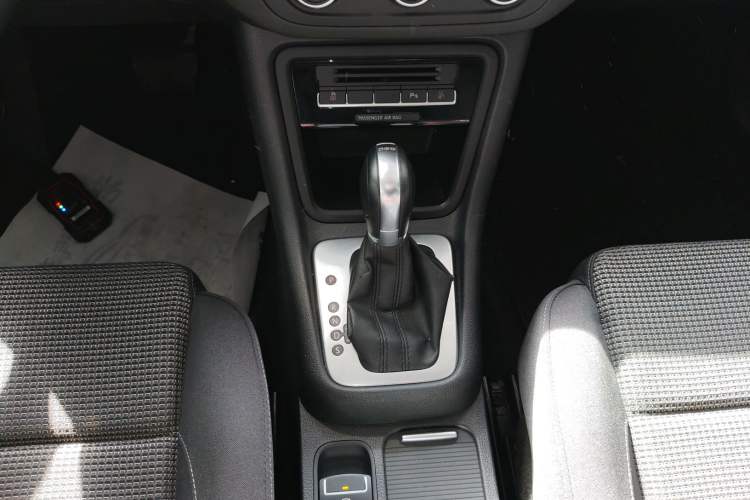 Used Volkswagen Sharan 2013 2.0 TSI Standard Model Gear Lever