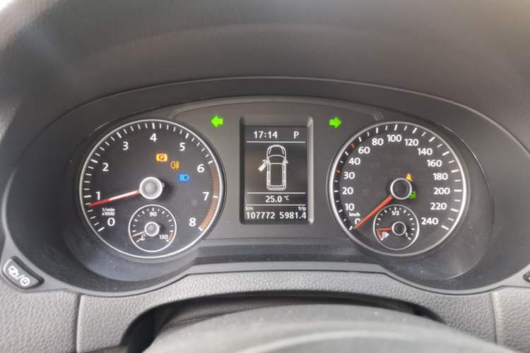 Used Volkswagen Sharan 2013 1.8TSI Standard Model Instrument Cluster
