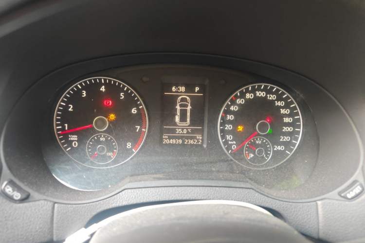 Used Volkswagen Sharan 2013 2.0 TSI Comfort Model Instrument Cluster