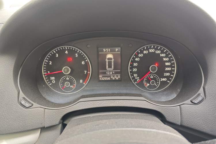 Used Volkswagen Sharan 2013 1.8TSI Standard Model Instrument Cluster
