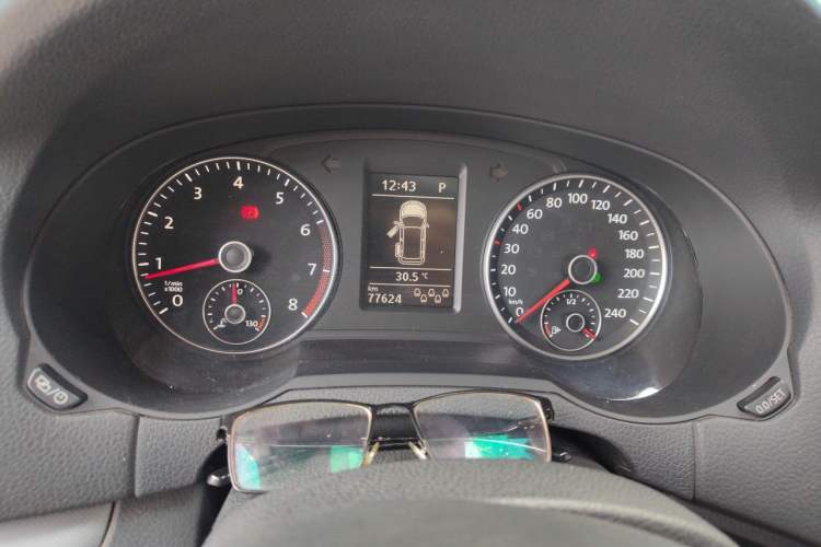 Used Volkswagen Sharan 2013 1.8TSI Standard Model Instrument Cluster