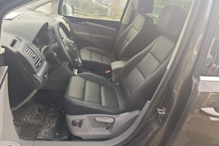 Used Volkswagen Sharan 2013 1.8TSI Standard Model Interior 7