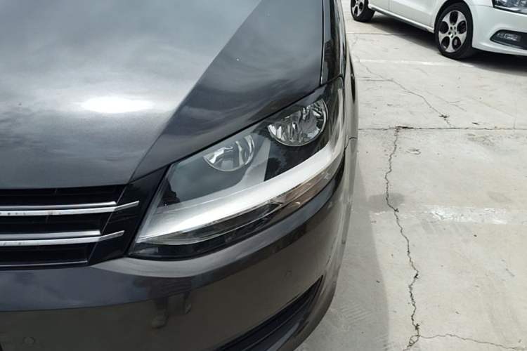 Used Volkswagen Sharan 2013 1.8TSI Standard Model Left Front Headlight