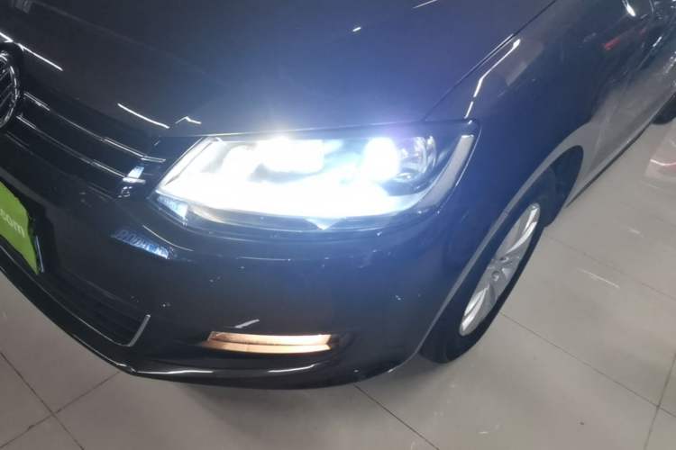 Used Volkswagen Sharan 2013 1.8TSI Standard Model Left Front Headlight