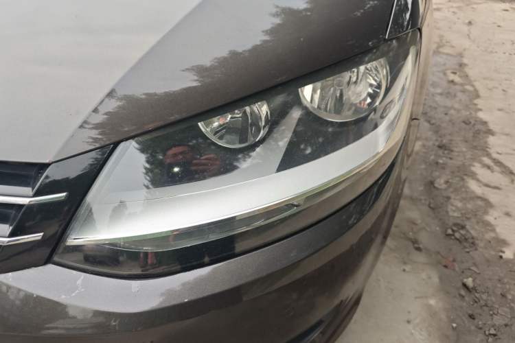 Used Volkswagen Sharan 2013 1.8TSI Standard Model Left Front Headlight