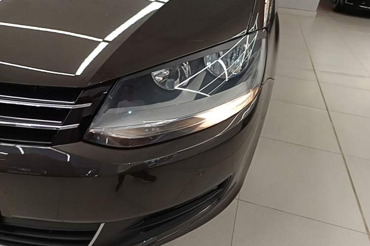 Used Volkswagen Sharan 2013 1.8TSI Standard Model Left Front Headlight