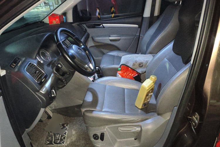Used Volkswagen Sharan 2013 2.0 TSI Standard Model Left Front Seat