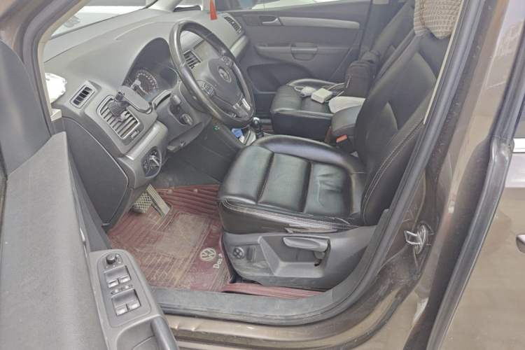 Used Volkswagen Sharan 2013 1.8TSI Standard Model Euro IV Left Front Seat