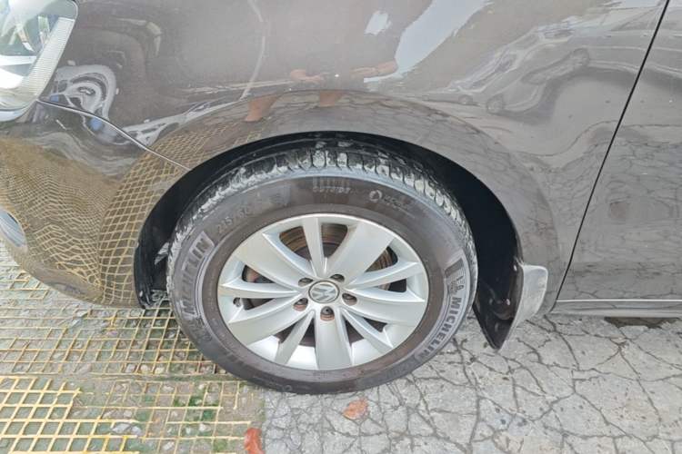 Used Volkswagen Sharan 2013 1.8TSI Standard Model Left Front Wheel Hub